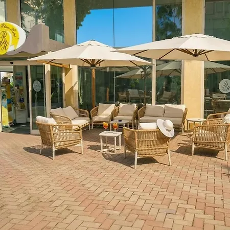Remin Plaza Hotel