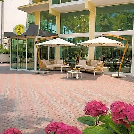 Отель Remin Plaza