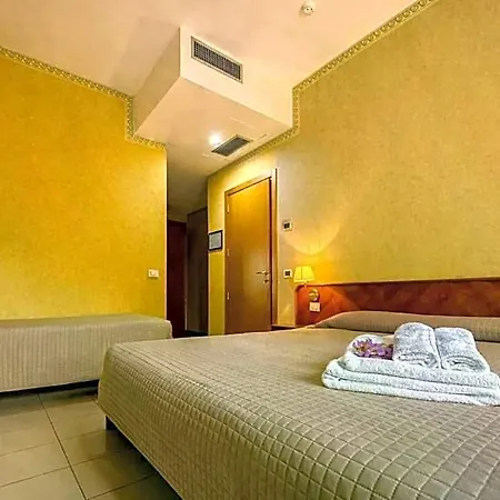 Remin Plaza Отель Римини