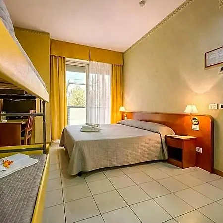 Remin Plaza 4*