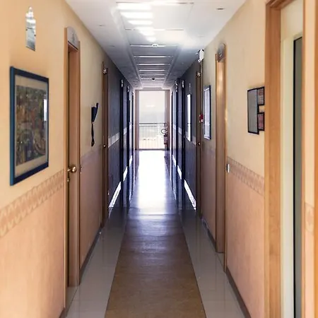 Отель Remin Plaza Римини