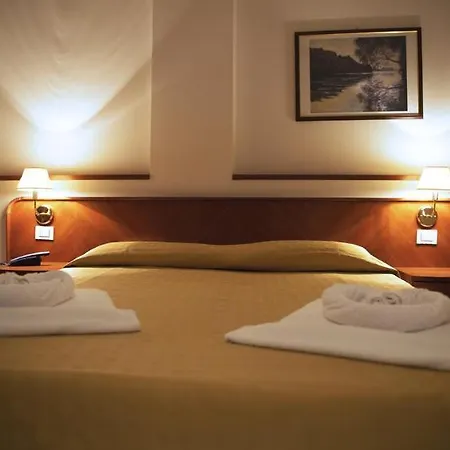Remin Plaza 4* Римини