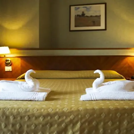 Remin Plaza 4*