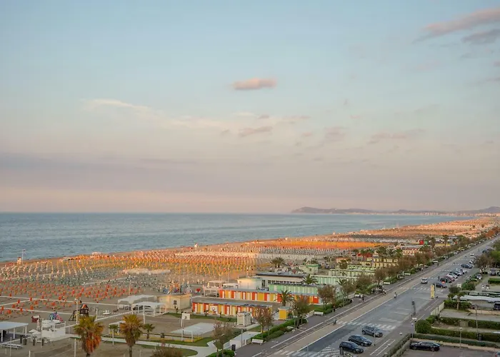 מלון Remin Plaza 4*