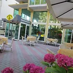 Remin Plaza Отель Римини