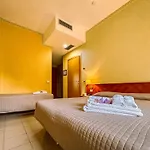 Remin Plaza Hotel 4*