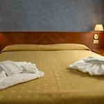 Remin Plaza 4*