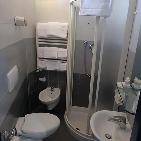 Remin Plaza Hotel 4*